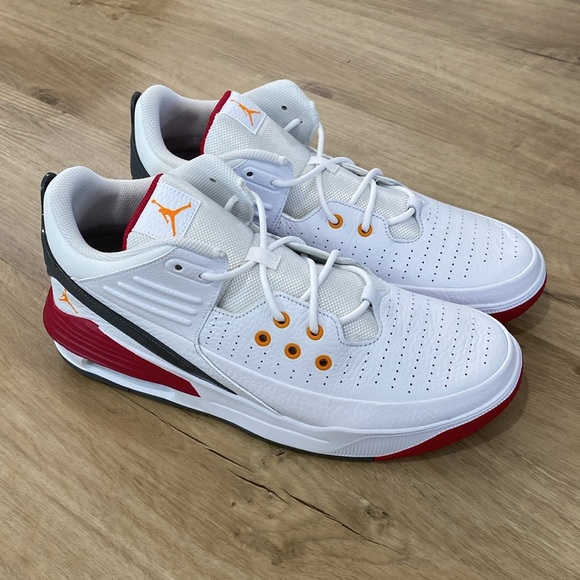 NEW Men’s Jordan Max Aura 5 Sneakers - Picture 2 of 7